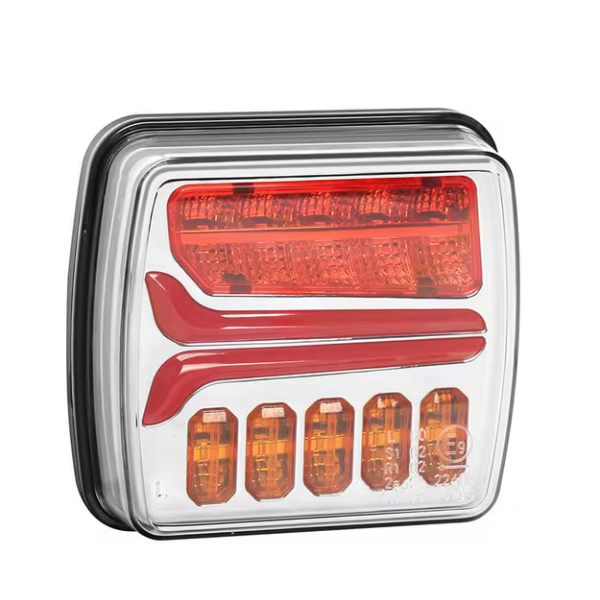 Farol traseiro esquerda