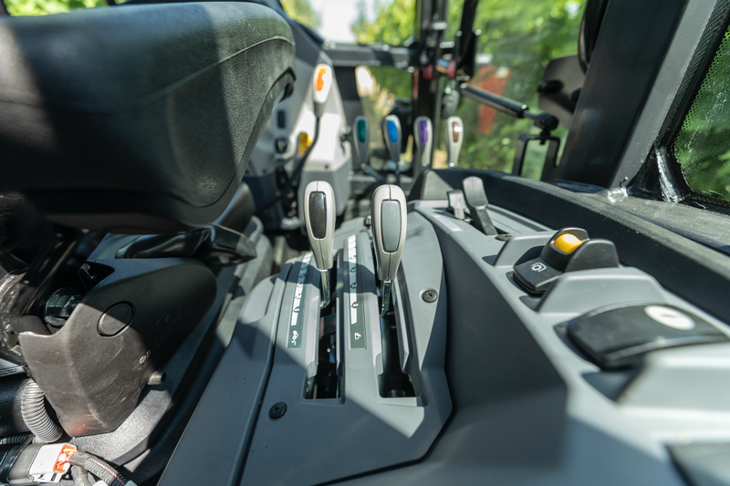 Trator de Rastos McCormick X4-120TM CABINADO