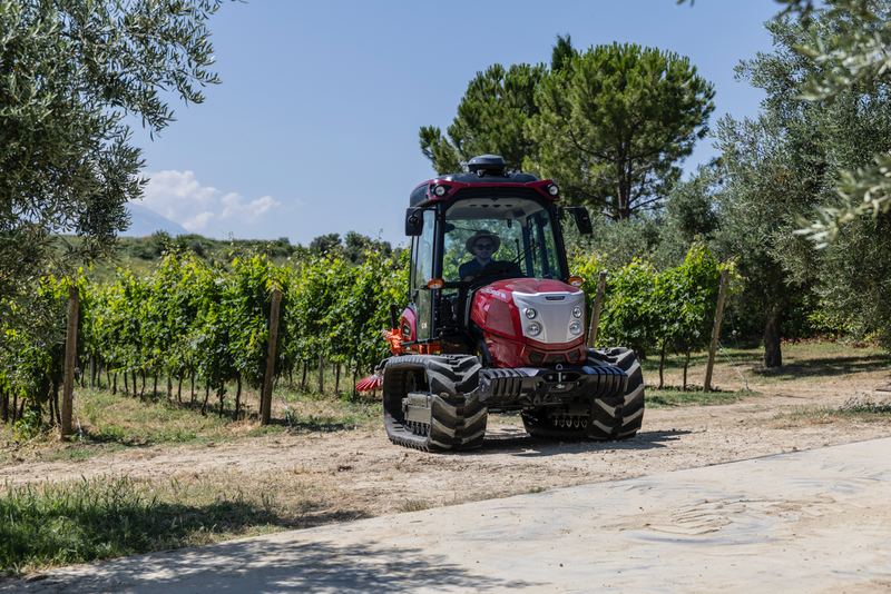 Trator de Rastos McCormick X4-120TM CABINADO