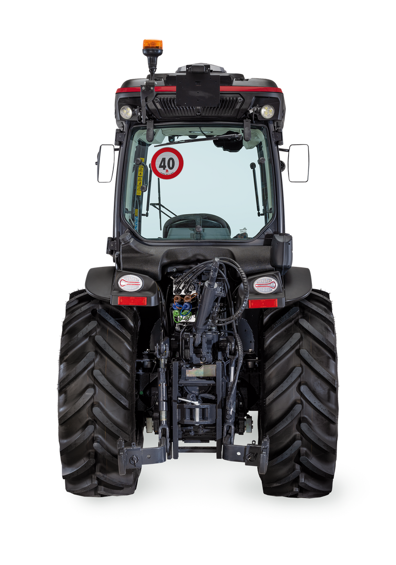 Trator McCormick X4-110F/N CABINADO