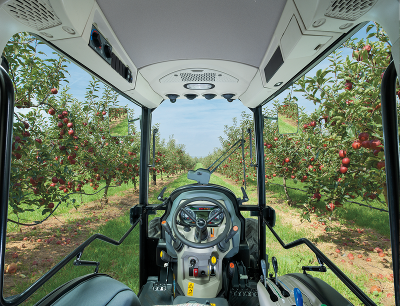 Trator McCormick X2.060 CABINADO