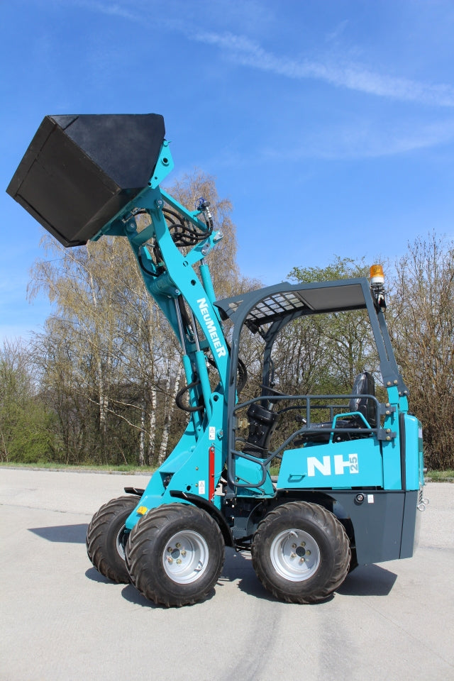 Mini Pá Carregadora NEUMEIER NH 25 Canopy