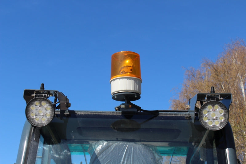 Mini Pá Carregadora NEUMEIER NH 35 Cabinado