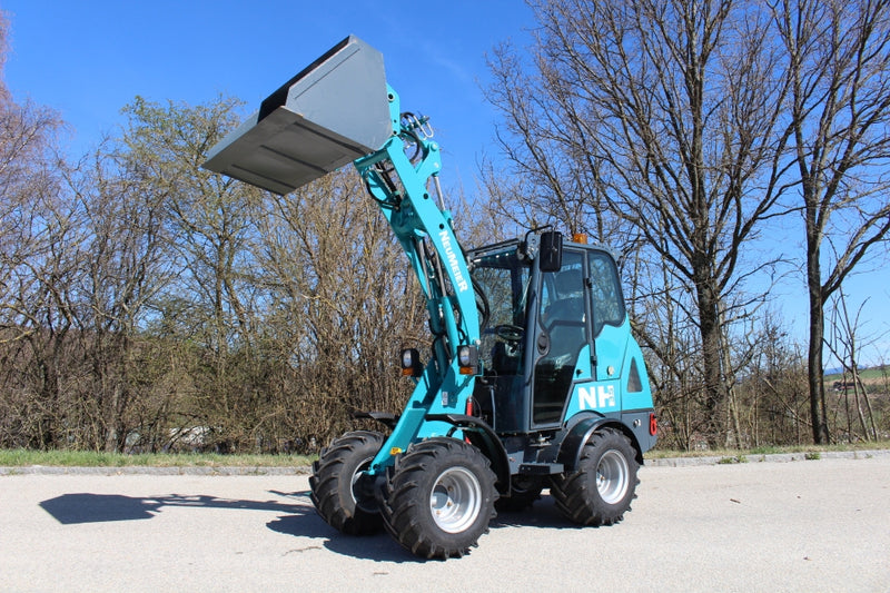 Mini Pá Carregadora NEUMEIER NH 35 Cabinado