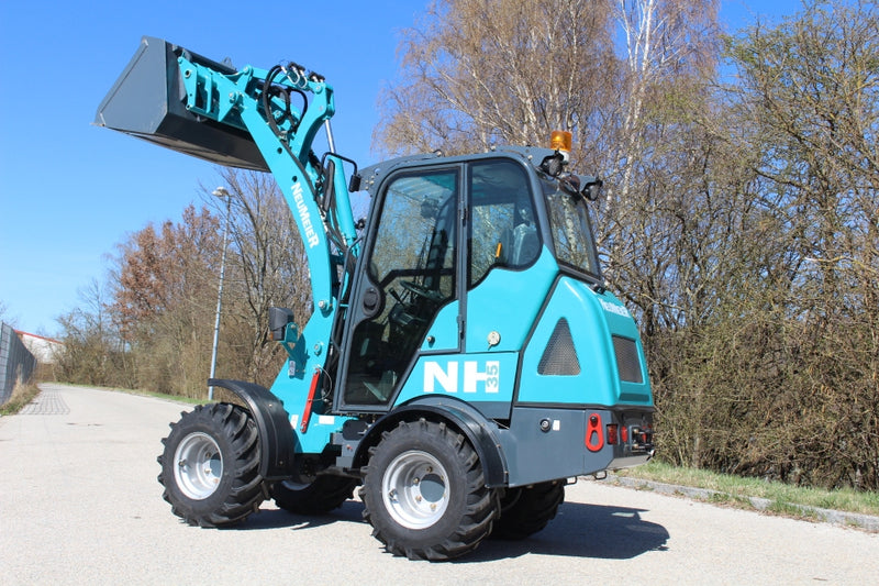 Mini Pá Carregadora NEUMEIER NH 35 Cabinado