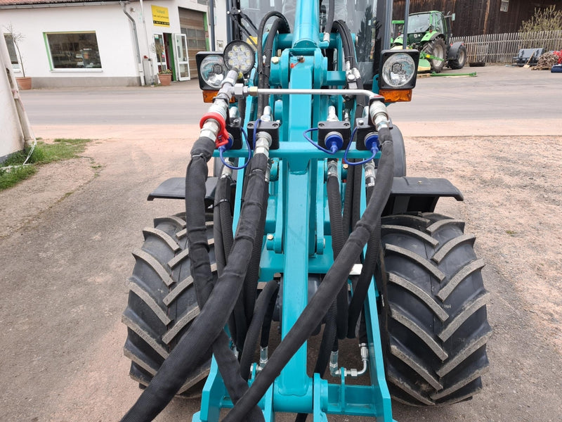 Mini Pá Carregadora NEUMEIER NH 35 Cabinado