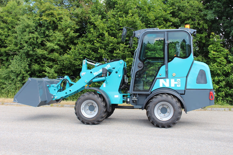 Mini Pá Carregadora NEUMEIER NH 40 Cabinado