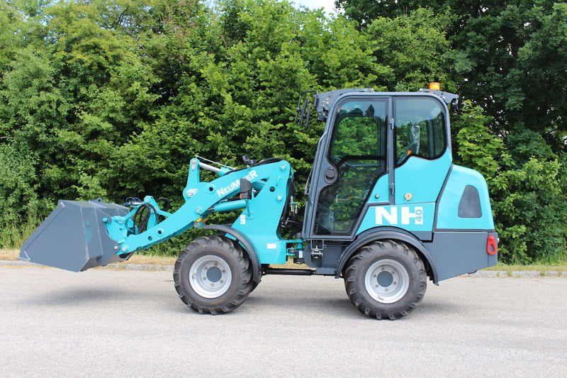 Mini Pá Carregadora NEUMEIER NH 40 Cabinado