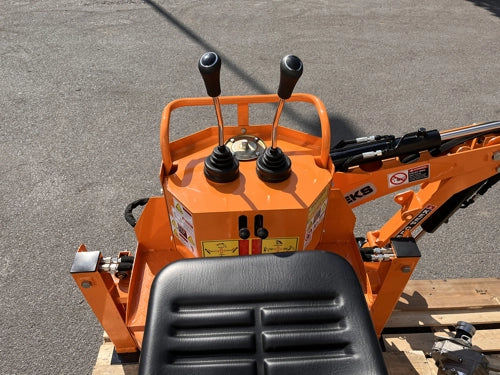 Retroescavadora com deslocamento lateral para tratores de 18-45cv - mod. DRS-1000-T