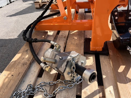 Retroescavadora com deslocamento lateral para tratores de 18-45cv - mod. DRS-1000-T