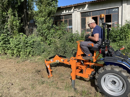 Retroescavadora com deslocamento lateral para tratores de 18-45cv - mod. DRS-1000-T