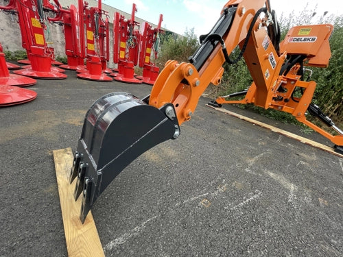 Retroescavadora para tratores a partir de 40cv - mod. DRS-2000