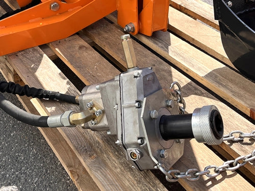 Retroescavadora com deslocamento lateral hidráulico para tratores a partir de 40cv - mod. DRS-2000-T