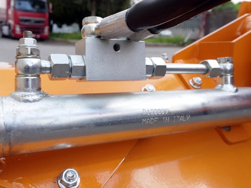 Triturador com braço hidráulico - Série leve - Para tratores de 20-55cv