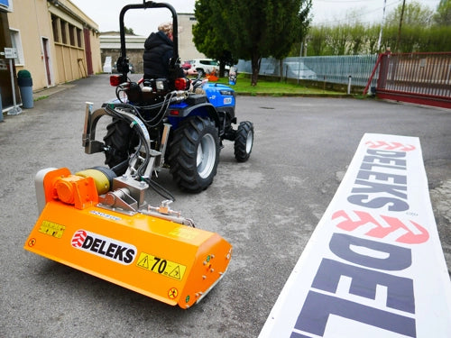 Triturador com braço hidráulico - Série leve - Para tratores de 20-55cv
