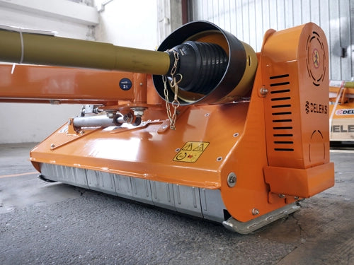 Triturador com braço hidráulico - Série leve - Para tratores de 20-55cv