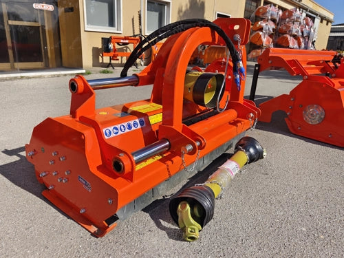 Triturador de martelos deslocável - Para tratores de 50-100 cv - Série pesada